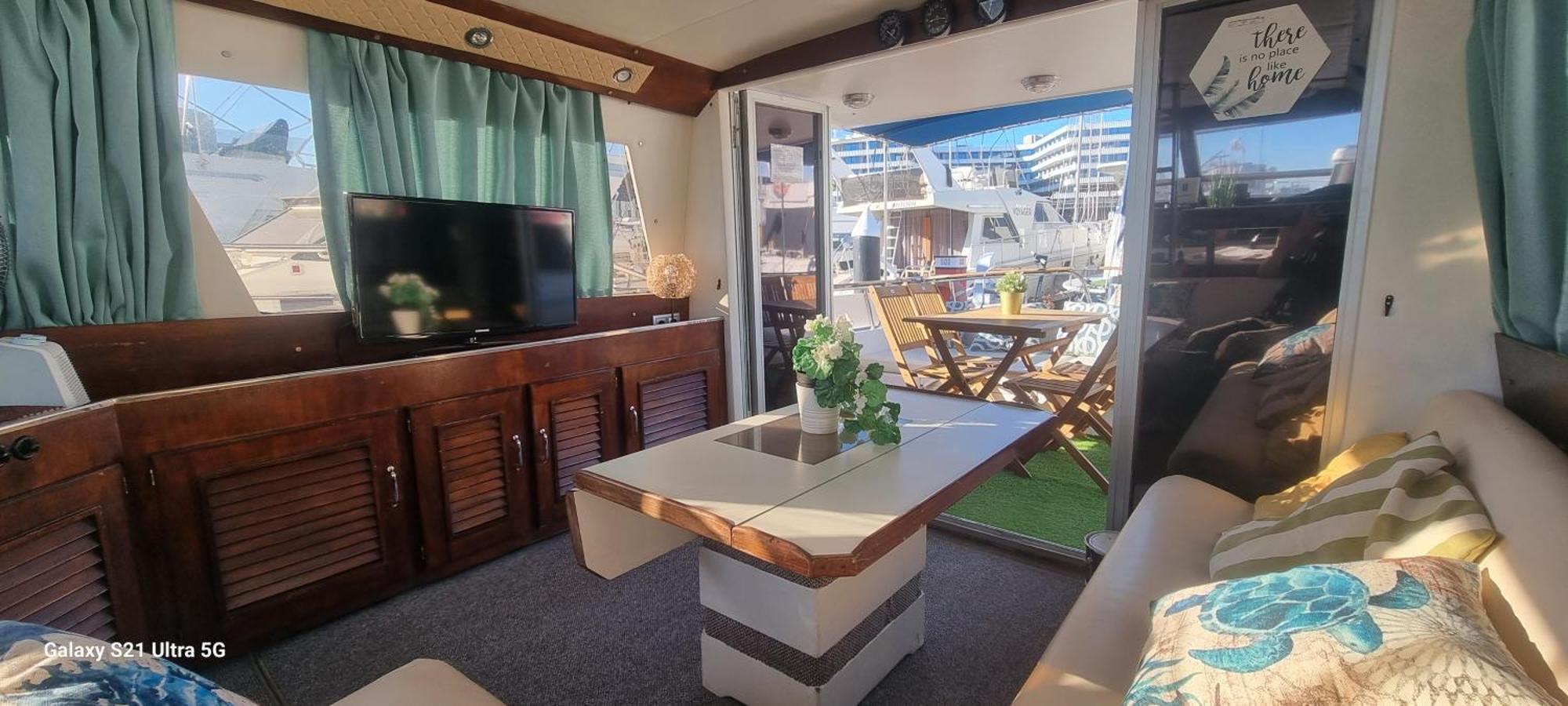 Beautiful And Comfy Boat In Barcelona With Boat Tour Option Hotel Buitenkant foto