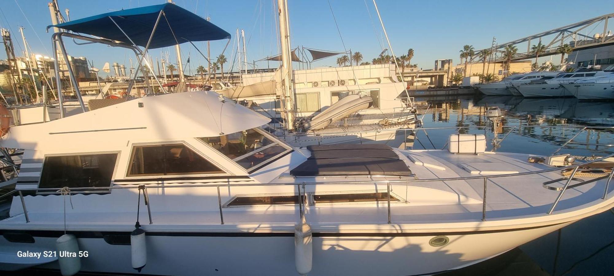 Beautiful And Comfy Boat In Barcelona With Boat Tour Option Hotel Buitenkant foto