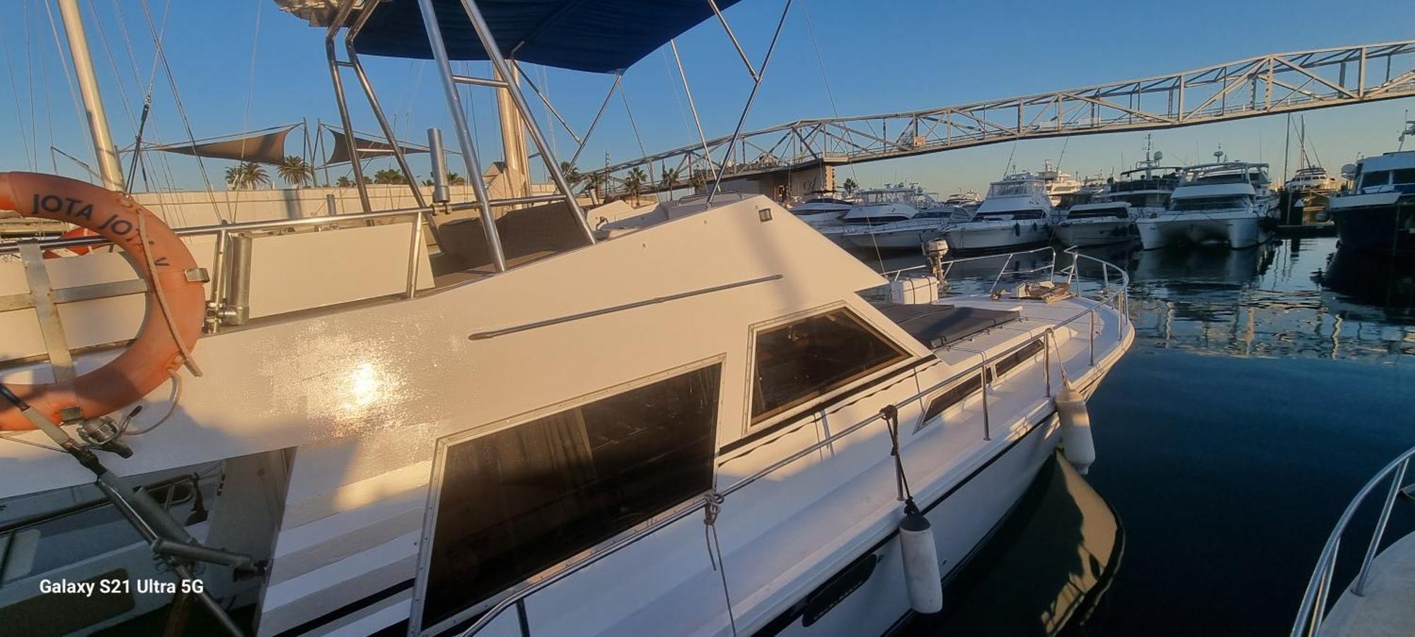 Beautiful And Comfy Boat In Barcelona With Boat Tour Option Hotel Buitenkant foto