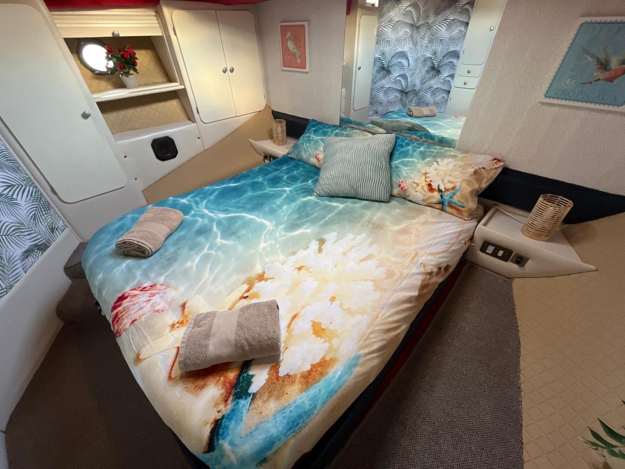 Beautiful And Comfy Boat In Barcelona With Boat Tour Option Hotel Buitenkant foto